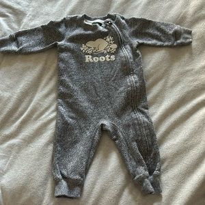 Roots baby one piece 6-12 months